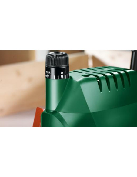 Fresadora de superficie BOSCH POF 1400 ACE (Incluye accesorios)