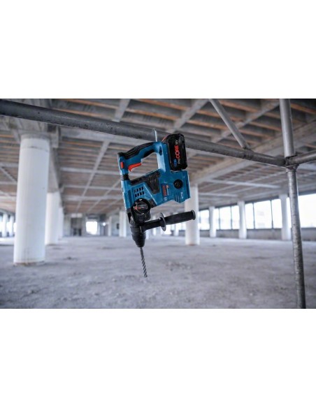 Martillo perforador SDS plus a batería GBH 18V-28 CF Professional (Incluye 2 baterías y cargador, en maletín L-BOXX)