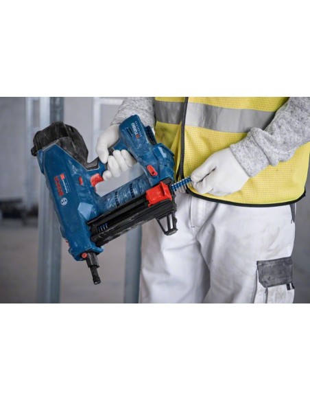 Clavadora para hormigón a batería GNB 18V-38 Professional (Sin batería ni cargador, en caja de cartón)