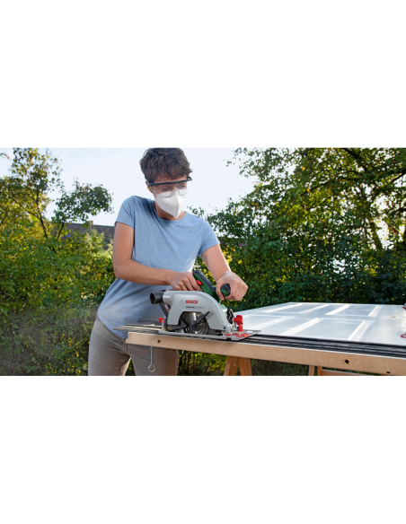 Sierra circular a batería UniversalCirc 18V-53 (Incluye batería y cargador, en caja de cartón)