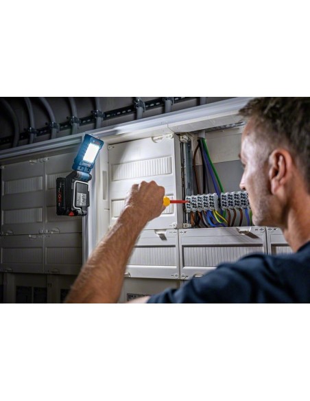 Linterna a batería GLI 18V-800 Professional (Sin batería ni cargador, en caja de cartón)