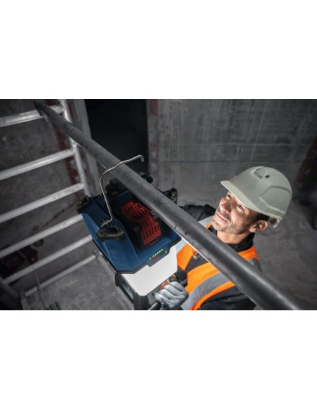 BOSCH 06014A5000 Linterna a batería GLA 18VH-7500 Professional (NO INCLUYE BATERÍA NI CARGADOR)