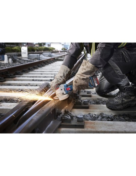 BOSCH 06019N4103 Miniamoladora a batería GWS 18V-11 Professional (INCLUYE 2 BATERÍAS Y CARGADOR)